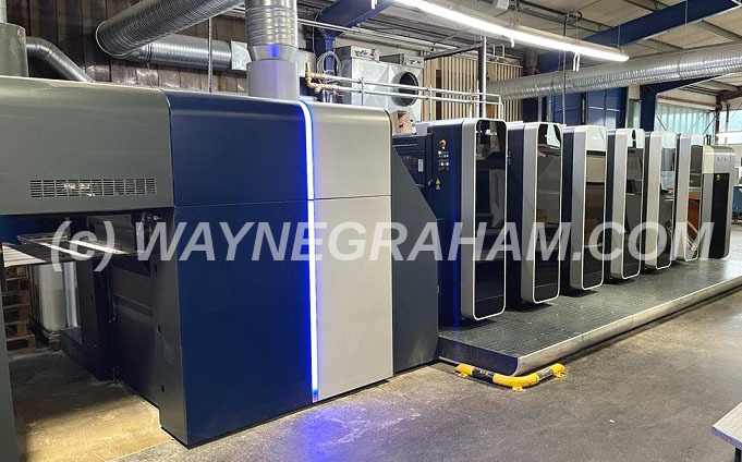 Image of used KBA 76-5-LX printing press. Equipped with Colortronic,Ergotronic Color Drive, Varidamp Dampening, Technotrans Refrigeration and Recirculation, APC:Technotrans Ink Temperature Control, CleanTronic Wash-Up Devices, Anilox Coating Unit, VariDry Blue IR Dryer, Extended Delivery, Dry Powder Spray Unit