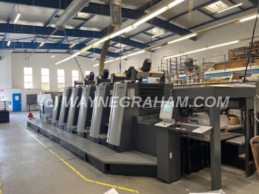 Image of a secondhand used Heidelberg XL75-5-LX - Five Colour Printing Press for Sale - Year: 2015 - Equipped with: C Format, Prinect CP2000, Instant Gate, Press Color Assistant Pro, Wallscreen, Inpress Control 2, Alcolor Dampening, Technotrans Refrigeration and Recirculation, Autoplate, Preset, Ink Temperature Control, IR Dryer, Extended Delivery, Dry Powder Spray Unit
